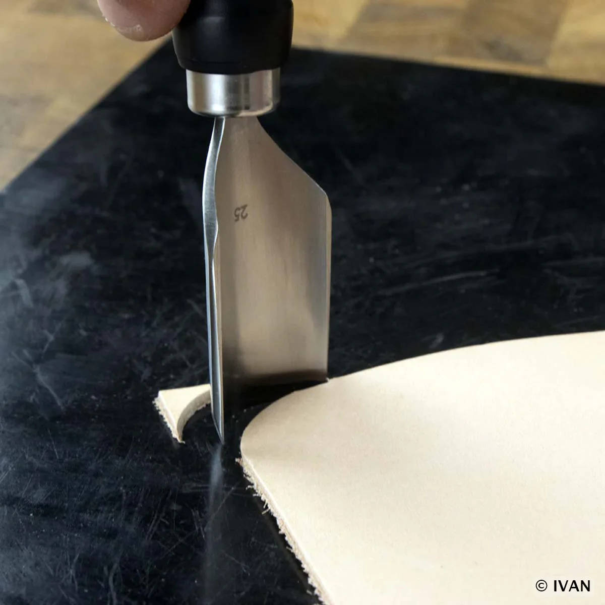 Couteau de découpe d'angles pour cuir - COINS ARRONDIS - Craftplus 83115 - Image 3